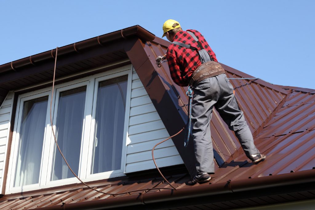 Ridged Metal Roofing Installtion And Fitting
